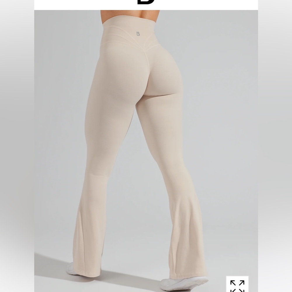 BuffBunny Foxy Flare Leggings